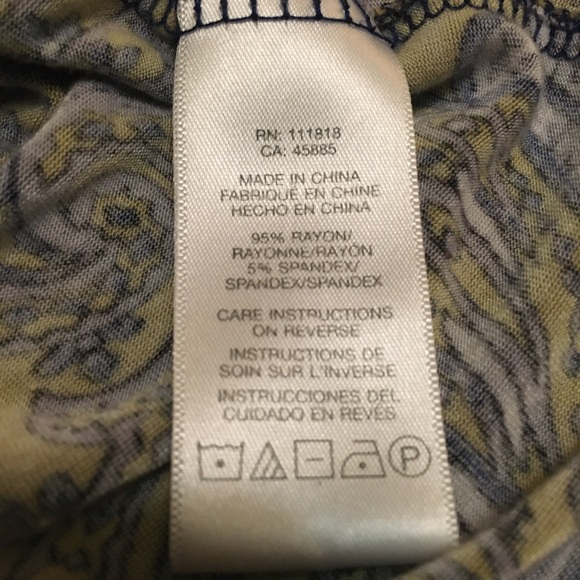 Michael Kors long sleeve slip over blouse with low cut neck. Mostly gold print - Picture 6 of 7